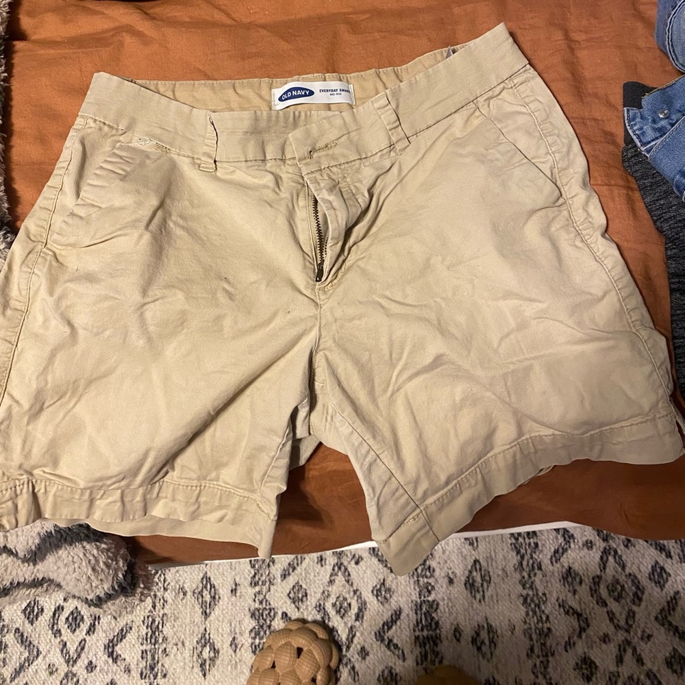 Old navy mid rise shorts size 4